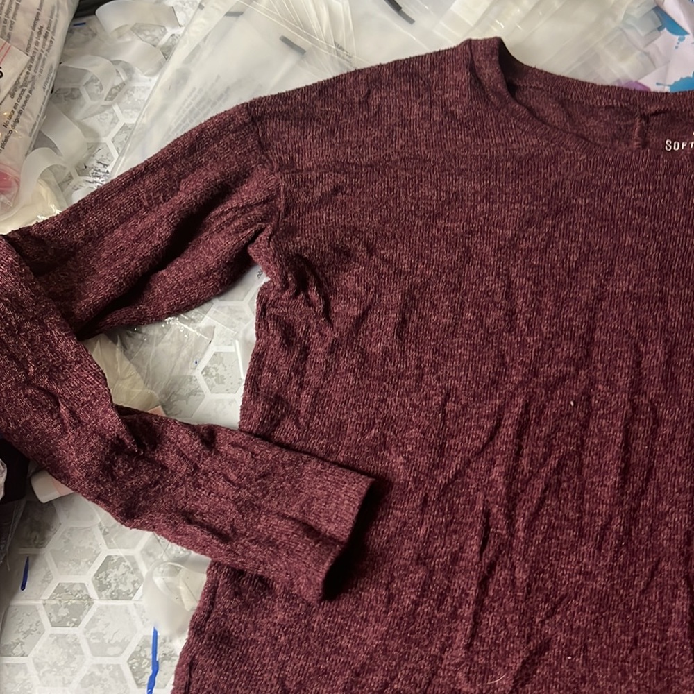 American Eagle XS Burgundy Long Sleeve Plush T Shirt - Picture 2 of 5